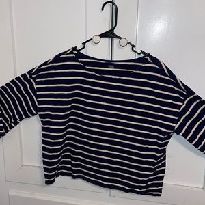 Long-sleeved striped shirt